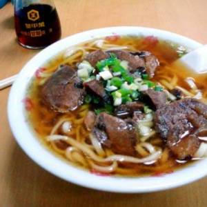 牛肉拌麵TWD110